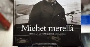 Miehet merellä -kirjankansi