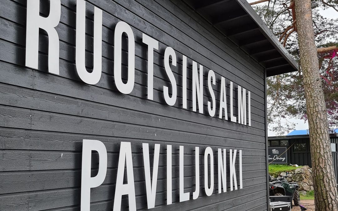 Ruotsinsalmi-paviljonki. Kesäkohde.Meritaisteluita, hylkyjä ja ihmiskohtaloita.