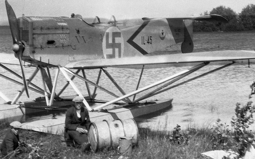 Valokuvan matkassa 1920-luvulle – me paljastamme kuvissa ajatuksemmePienoisnäyttely Ruumassa 28.2.-26.3.2023